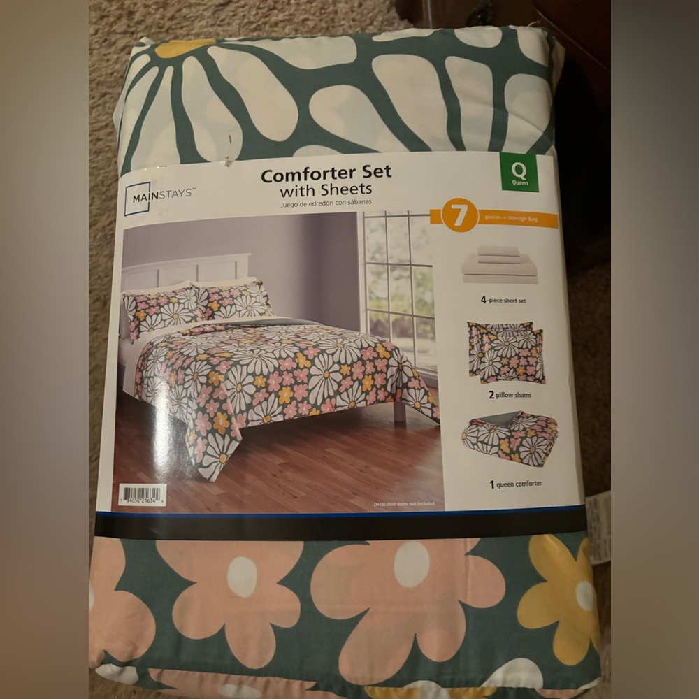 New Queen size comforter set with sheets